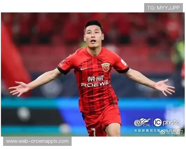 武磊一顿大餐吃得跟明星办派对似的，这工资还在说啥节俭！