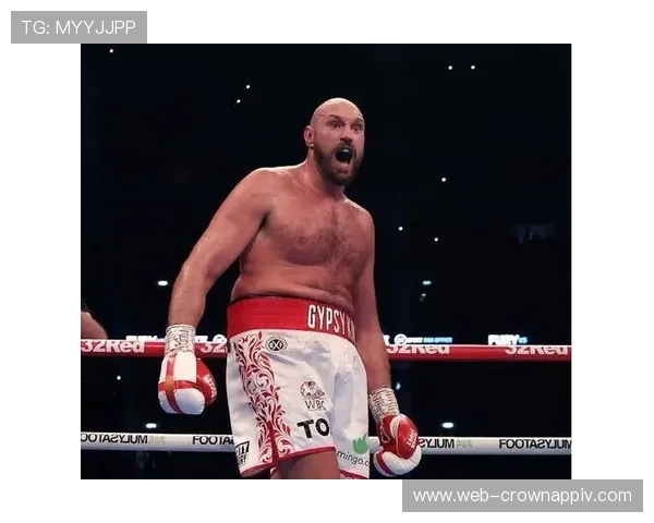 泰森·富里居然在训练馆里穿着拖鞋跳绳？这啥豪门生活的极致反差啊！