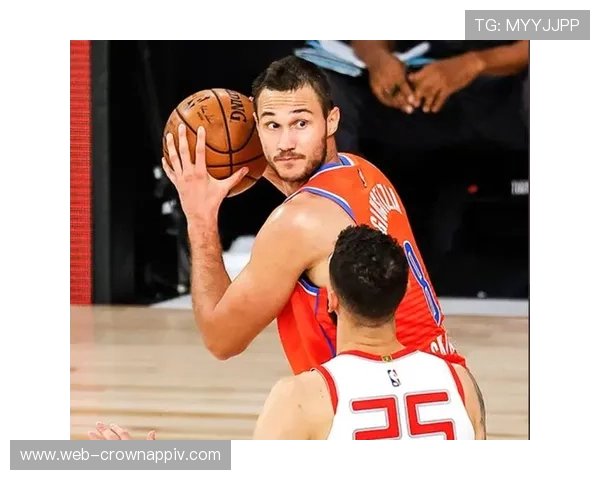 巴恩斯利用突破拉开空间，提升球队关键时刻得分效率